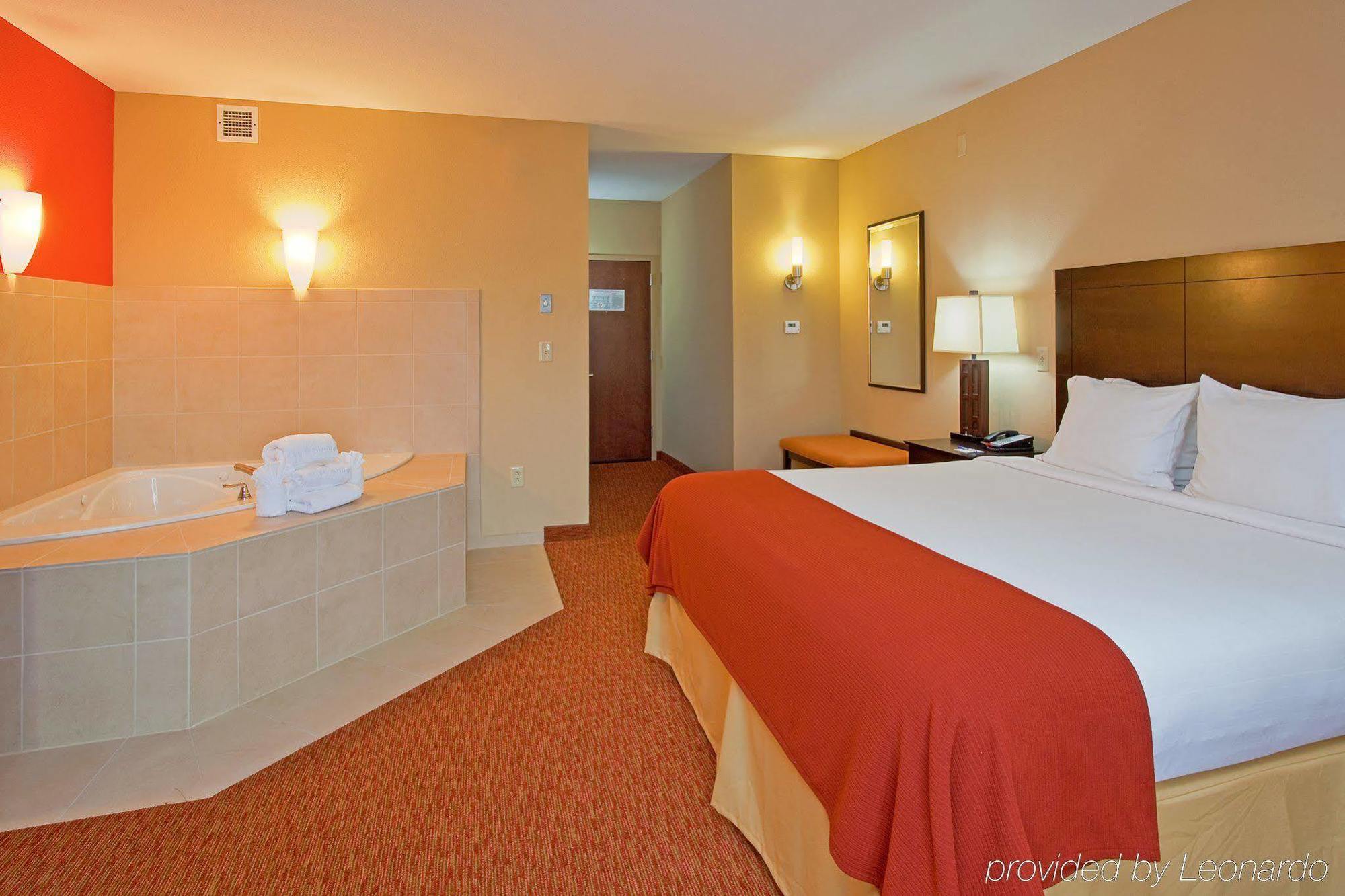 Holiday Inn Express Hotel & Suites Chattanooga Downtown, An Ihg Hotel מראה חיצוני תמונה