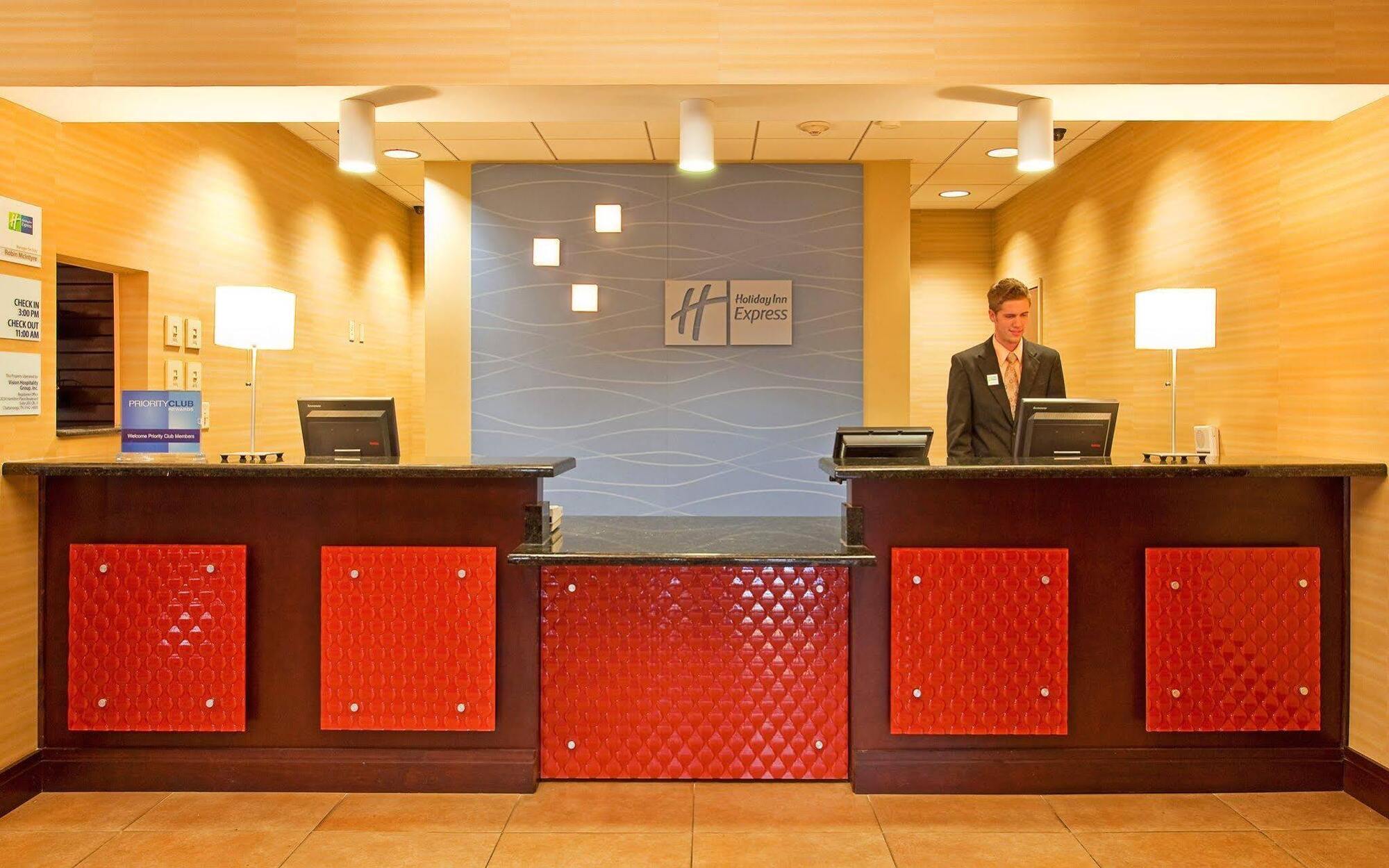 Holiday Inn Express Hotel & Suites Chattanooga Downtown, An Ihg Hotel מראה חיצוני תמונה